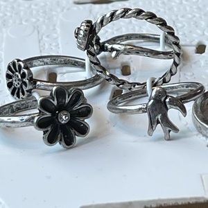 NWT JOE BOXER Six (6) Silver tone Rings•Stackable•Sizes/shapes fit all•Versatile